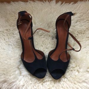 Schutz T strap heels size 8